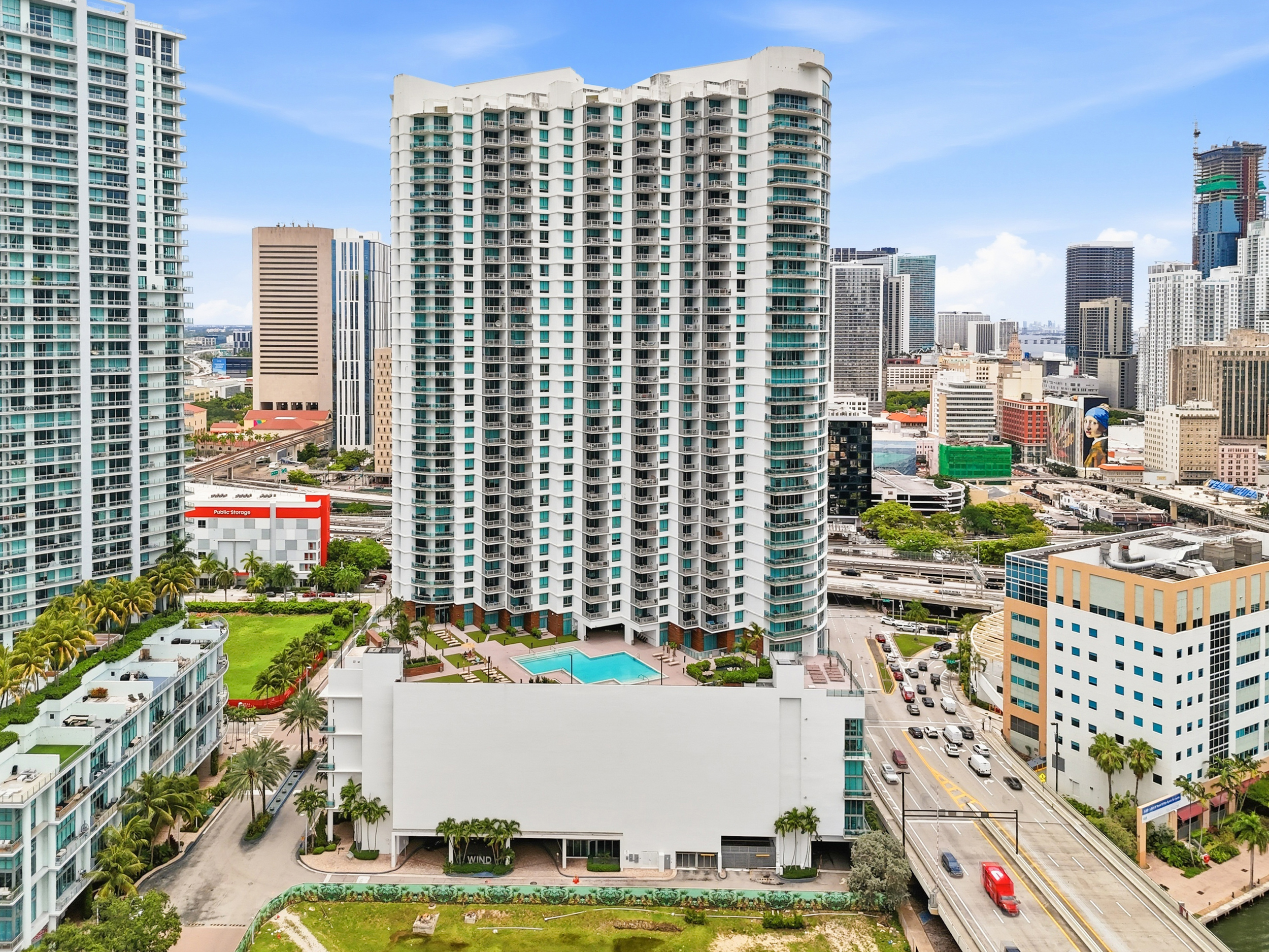Wind Condominium exterior street view Brickell