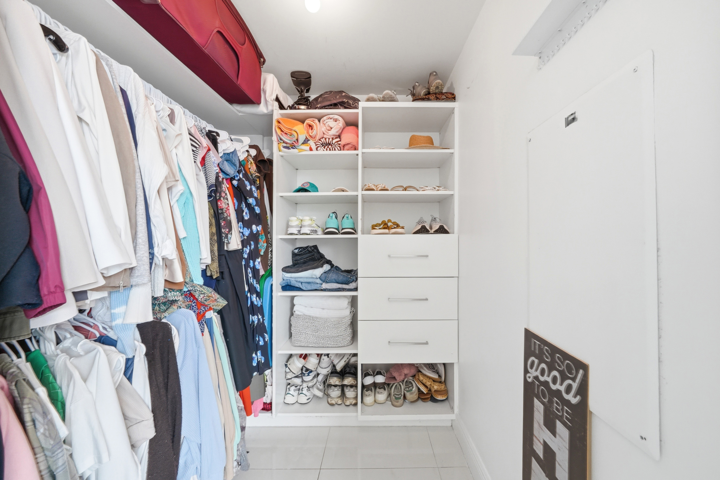Walk-in closet — Wind Condo unit 3912