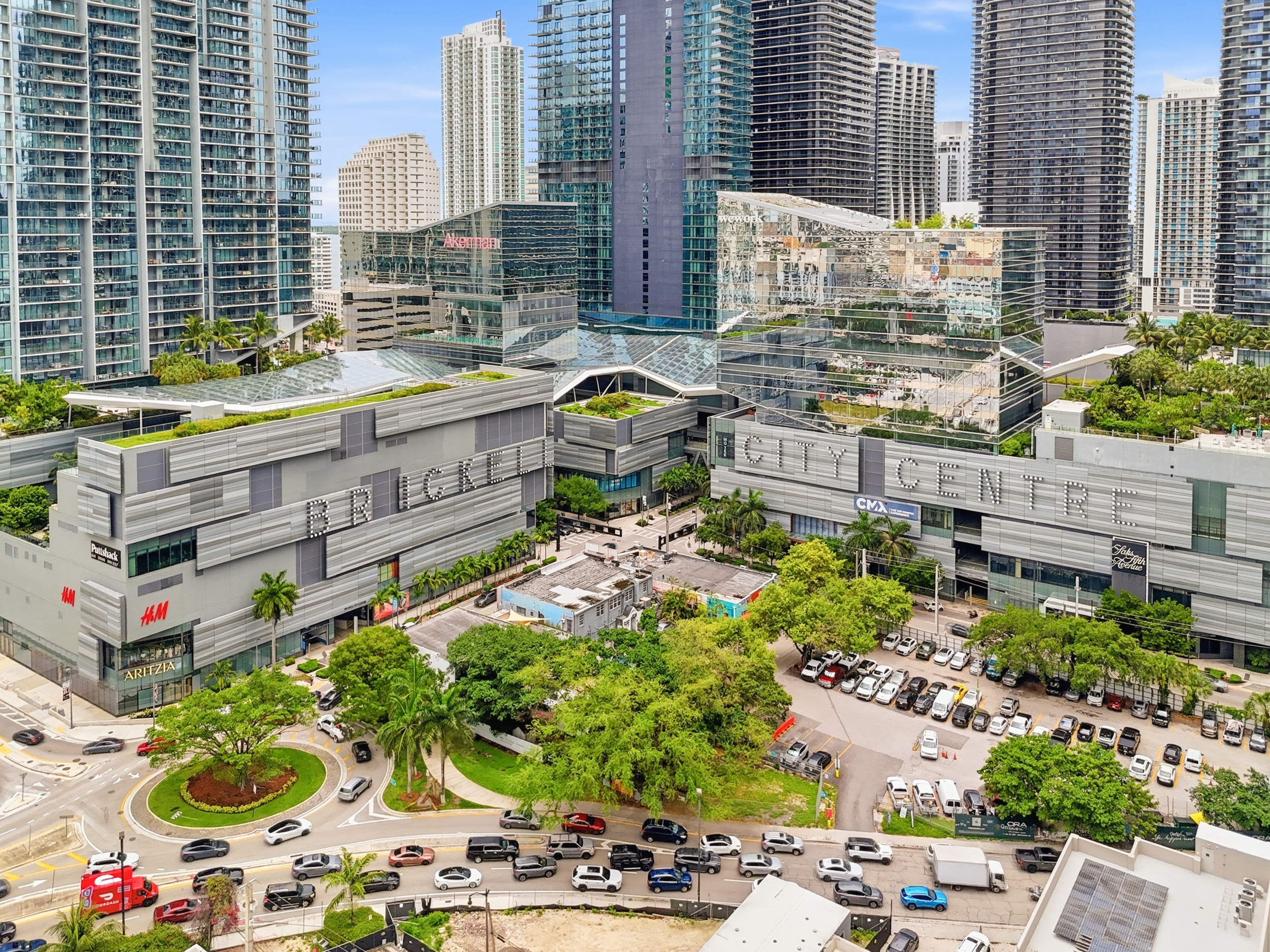 South-facing views from Wind Condo balcony — Brickell Miami
