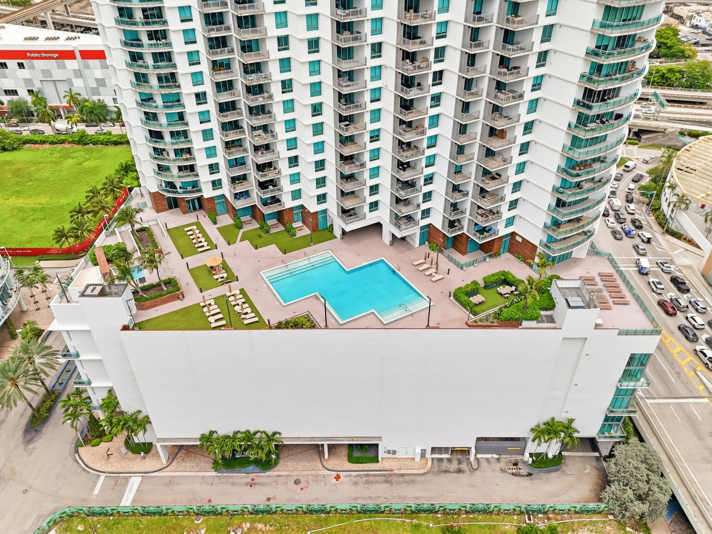 Wind Condominium pool deck and building exterior