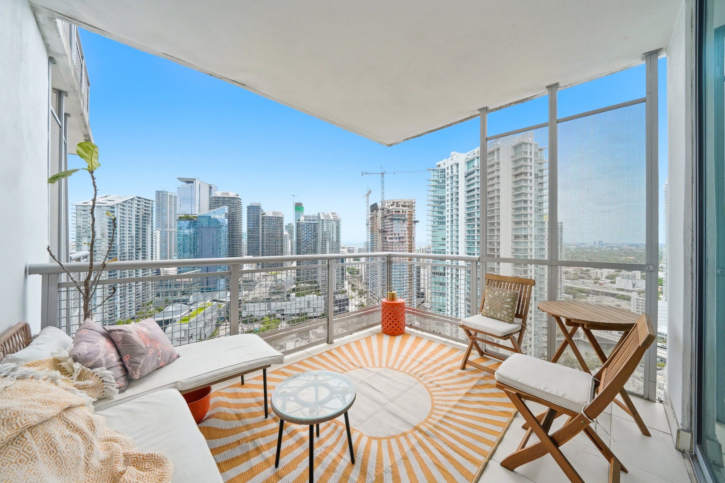 Wind Condominium — 350 S Miami Ave Apt 3912, Brickell, Miami — 1BD/1BA for sale at $360,000